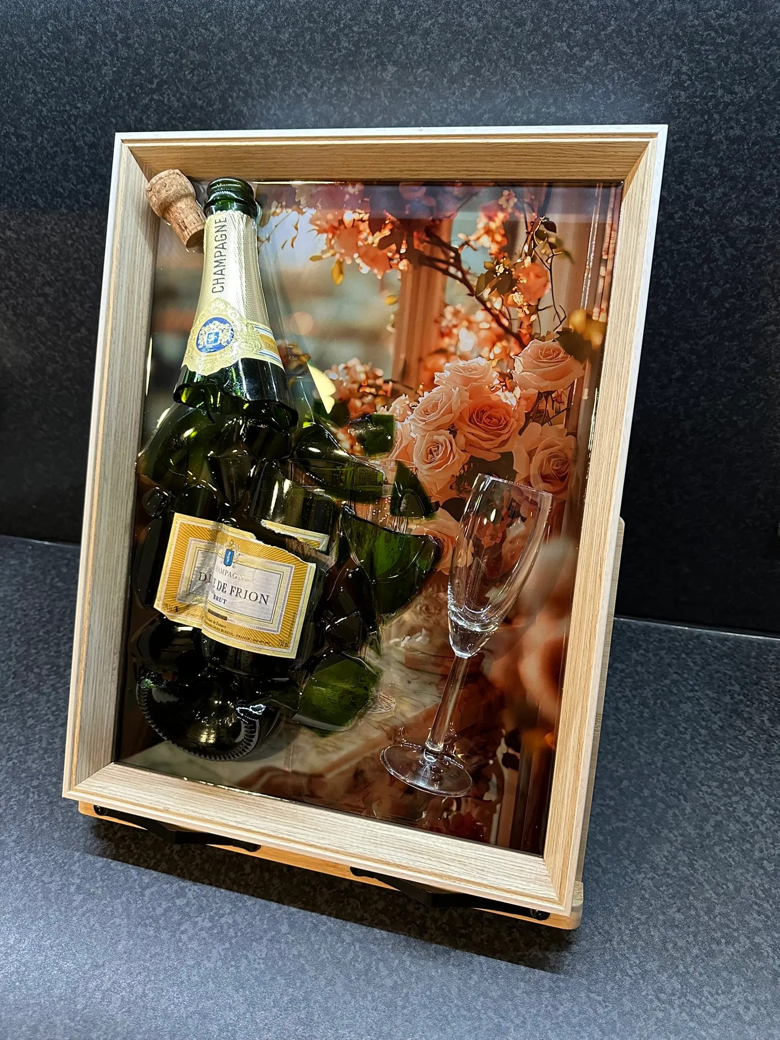 Champagne – Gebroken Fles met Glas – IMG_0629.JPEG