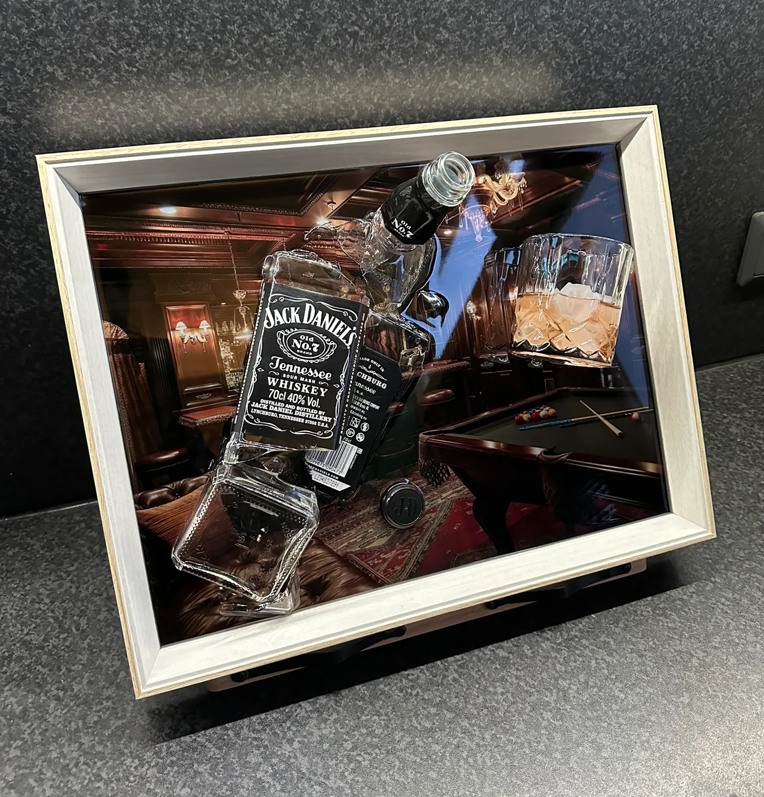 Jack Daniels – Gebroken Fles met Whiskeyglas – IMG_1354.JPEG